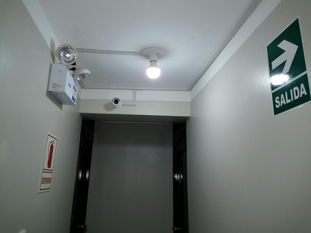 Buenas Noches Hostal 查查波亚斯 外观 照片